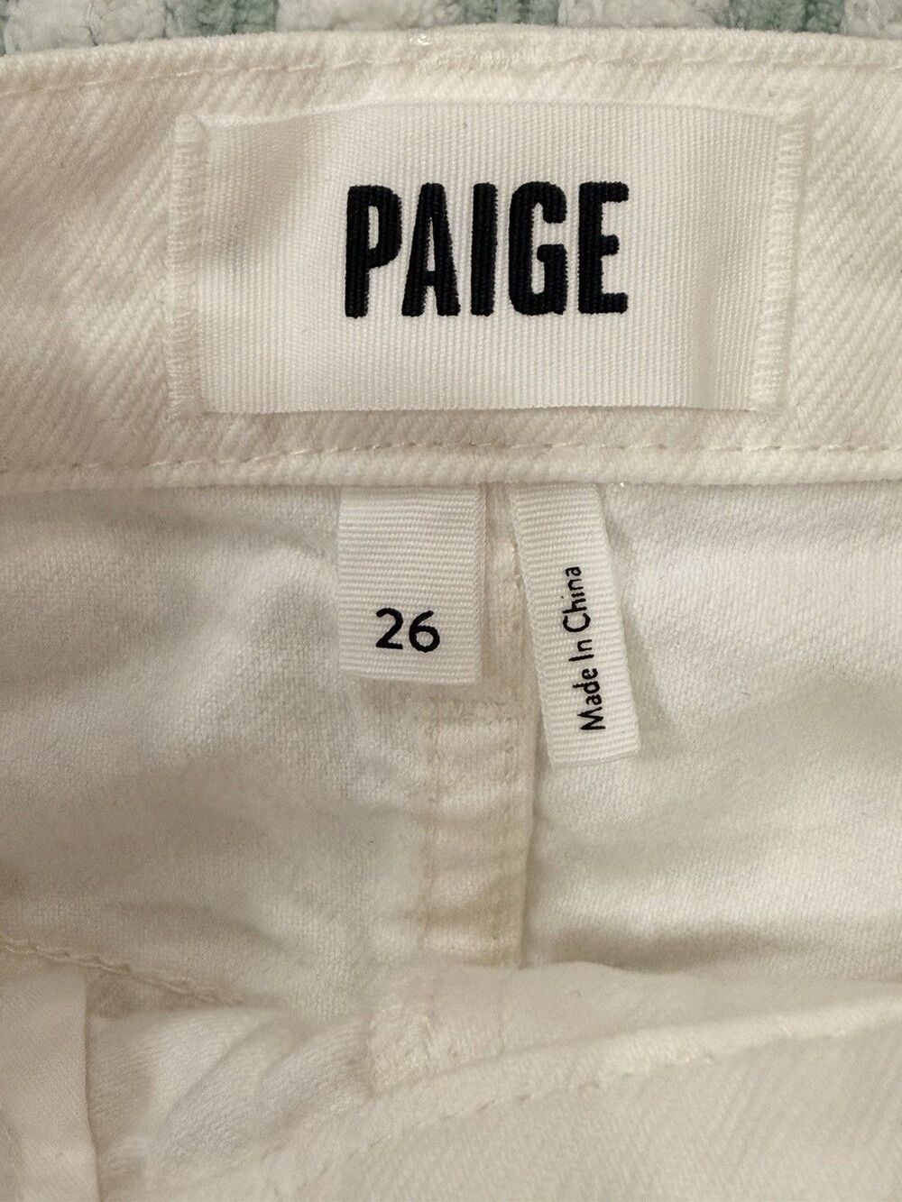 PAIGE Floral Cutwork Embroidered Wide Leg-High Rise Jeans 26'W 31'Inseam - Picture 6 of 6
